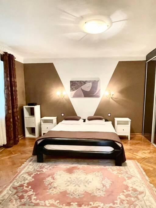 Beautiful Villa With Garden In Milanowek Экстерьер фото